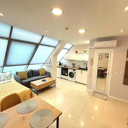 Studio Leon - Stylish Studio Near Grand Mall Varna By Flat Manаger * Varna